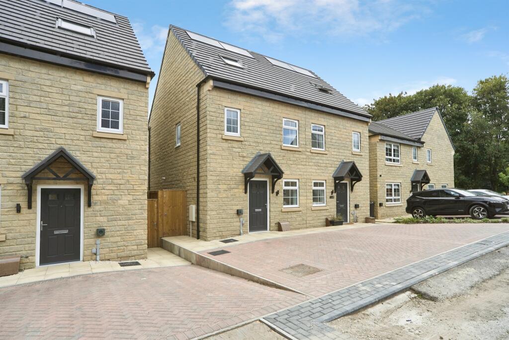 Main image of property: Weavers Place, PUDSEY