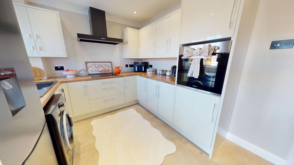Kepple Close, New Rossington, DN11 photo 4