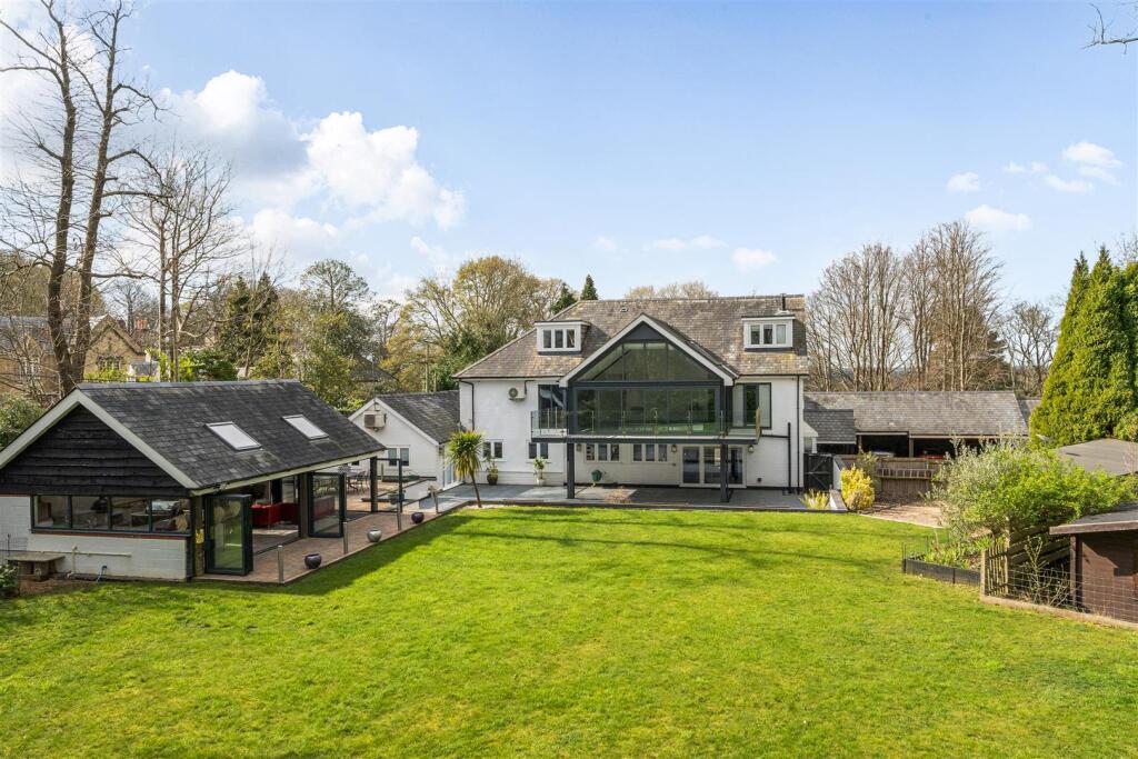 Main image of property: Dodwell Lane, Bursledon