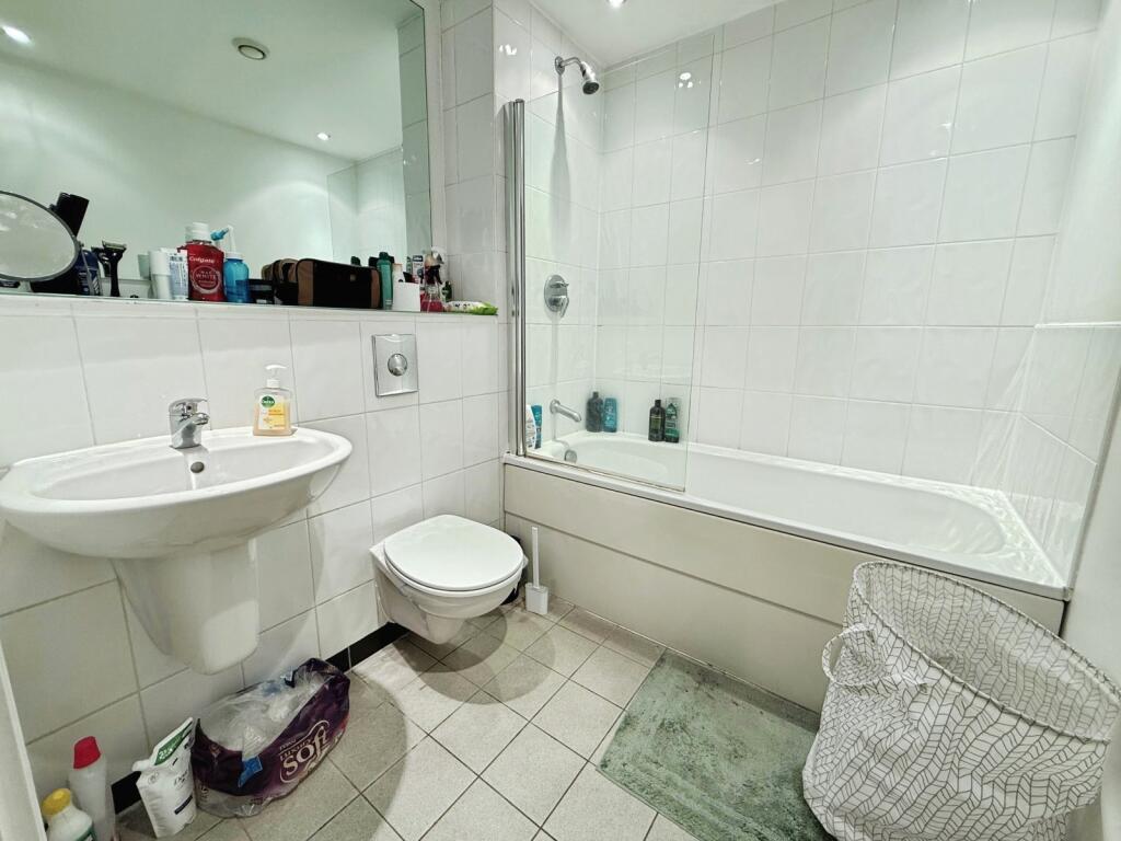 Apartment in Leeds - More