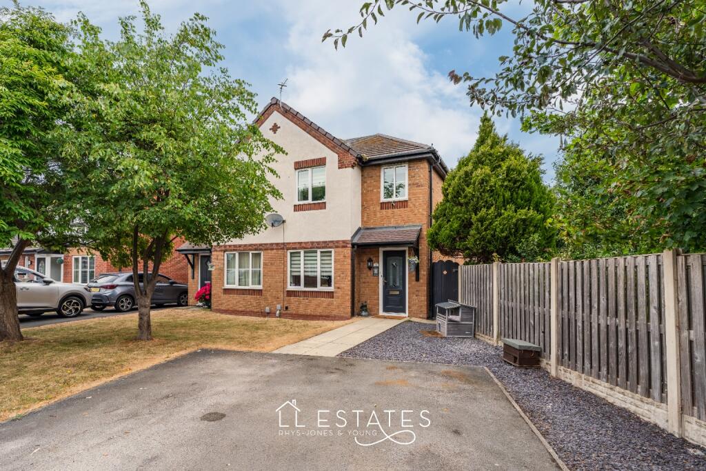 Main image of property: 1, Llys Bala, Kinmel Bay, LL18 5FW