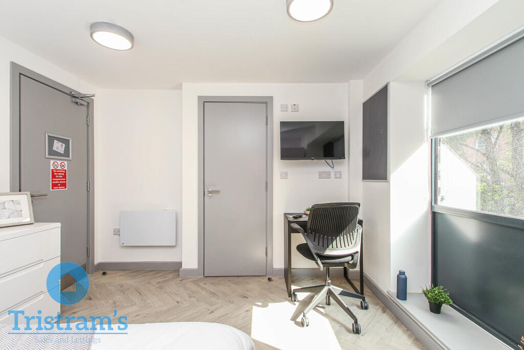 Apartment in Nottingham - View 5