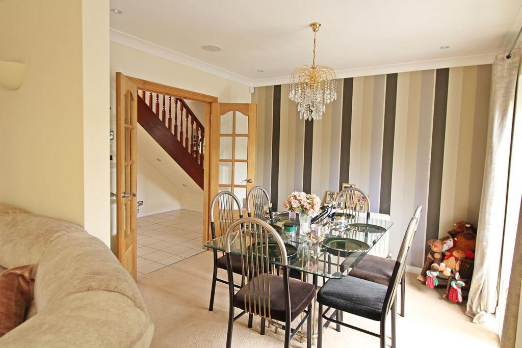 House in London, Pickhurst, Hayes - View 4