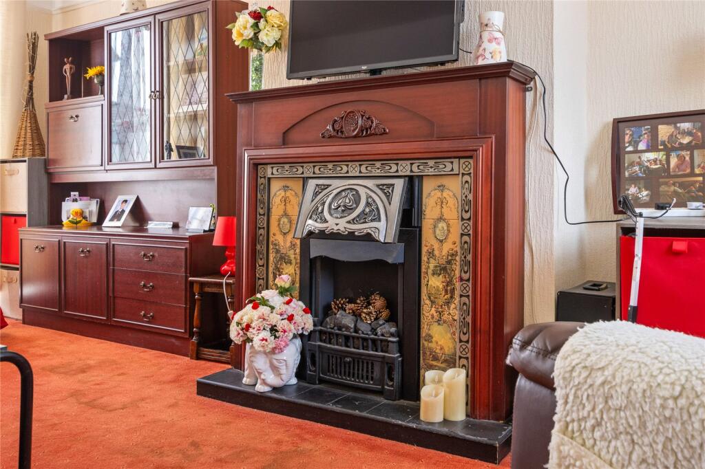 House in Grimsby, Nunsthorpe - More