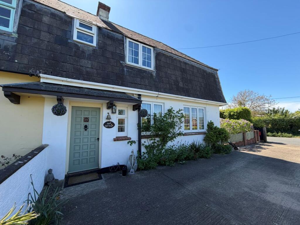 Main image of property: Sun Cottage, Main Road, Wellow, Yarmouth, Isle Of Wight, PO41 0TD