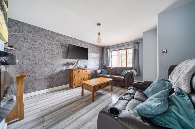 House in Thatcham, West Berkshire - View 3