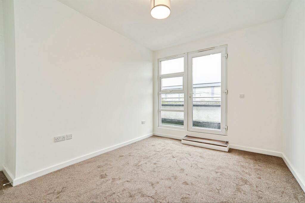 Additional image 8 of Dockfield Terrace, Shipley