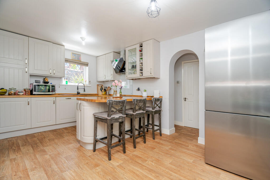 Downland, Two Mile Ash, Milton Keynes, MK8 - View 5