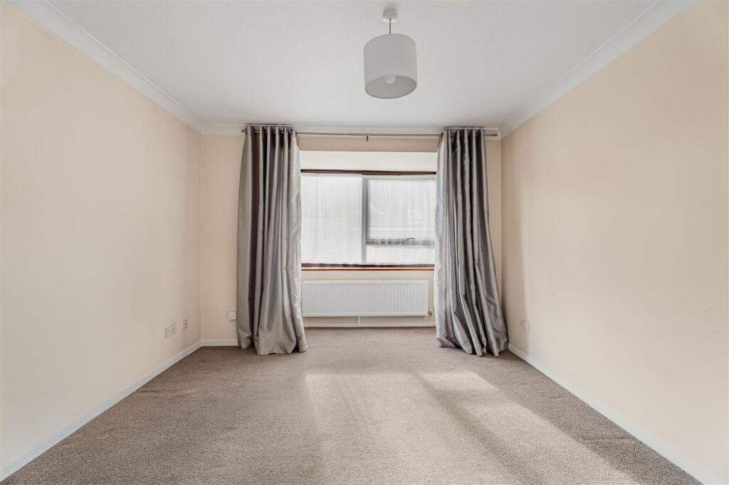 Apartment in Cambridge - View 5