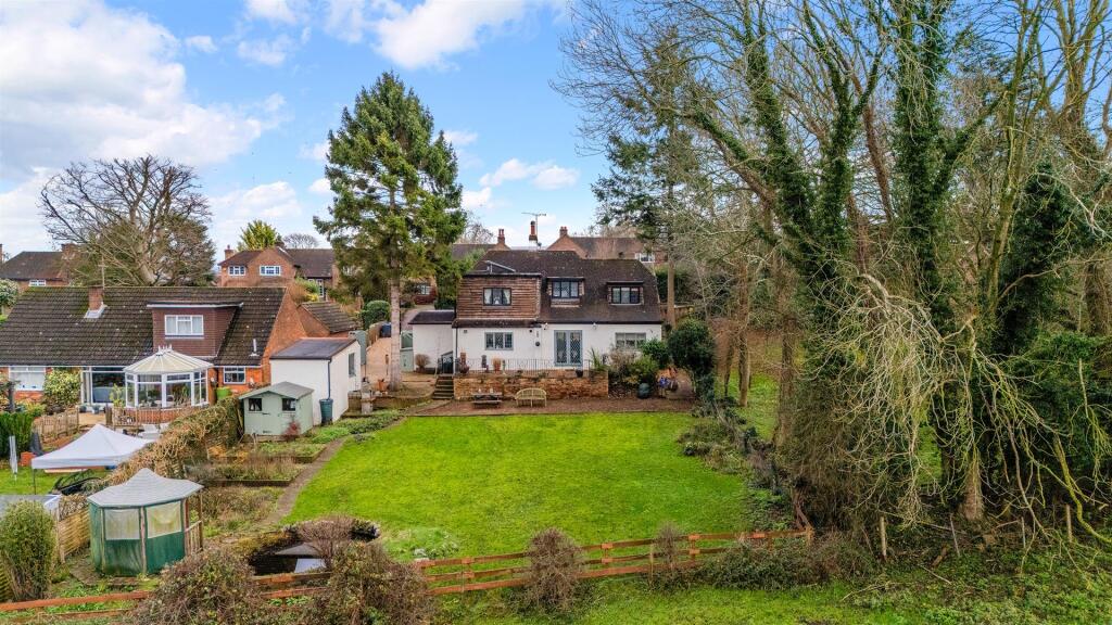 Woodplace Lane, Coulsdon photo 2