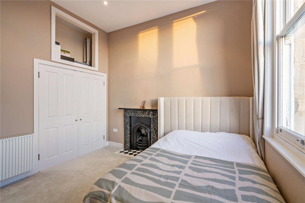 Craven Road, Newbury, Berkshire, RG14 - View 6