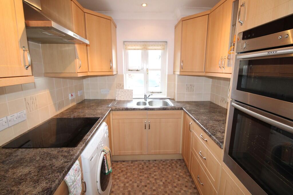 25, Town Mill, Overton. RG25 photo 4