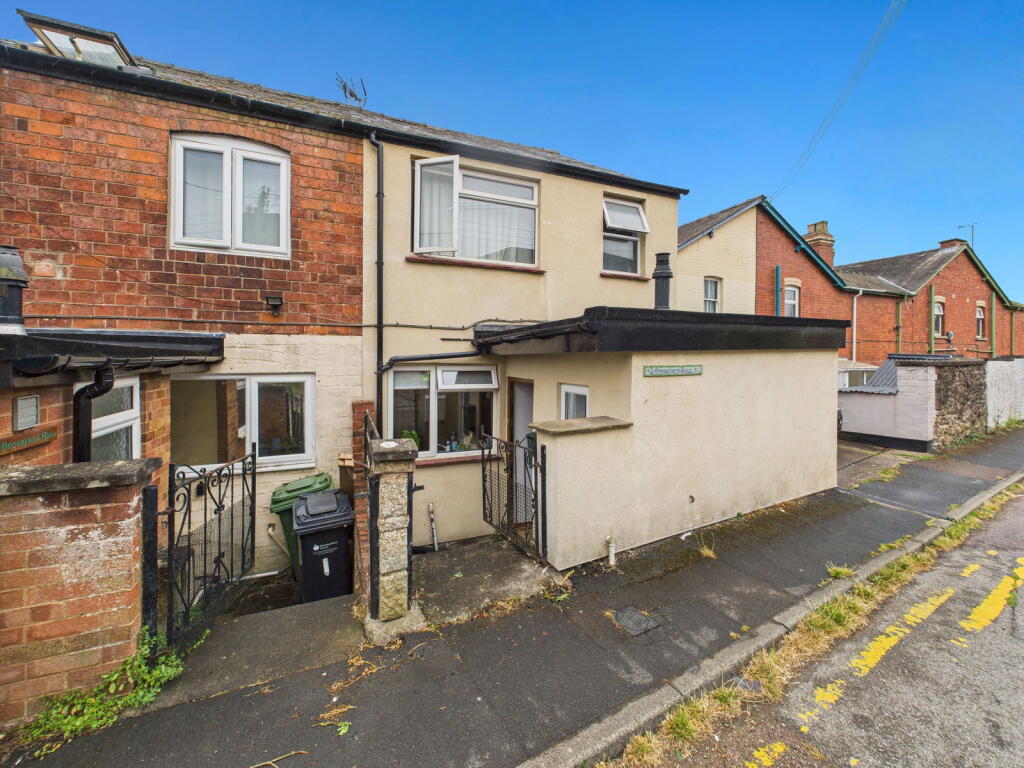3-bed terraced on Brookfield Road, Ross-on-wye, £250,000
