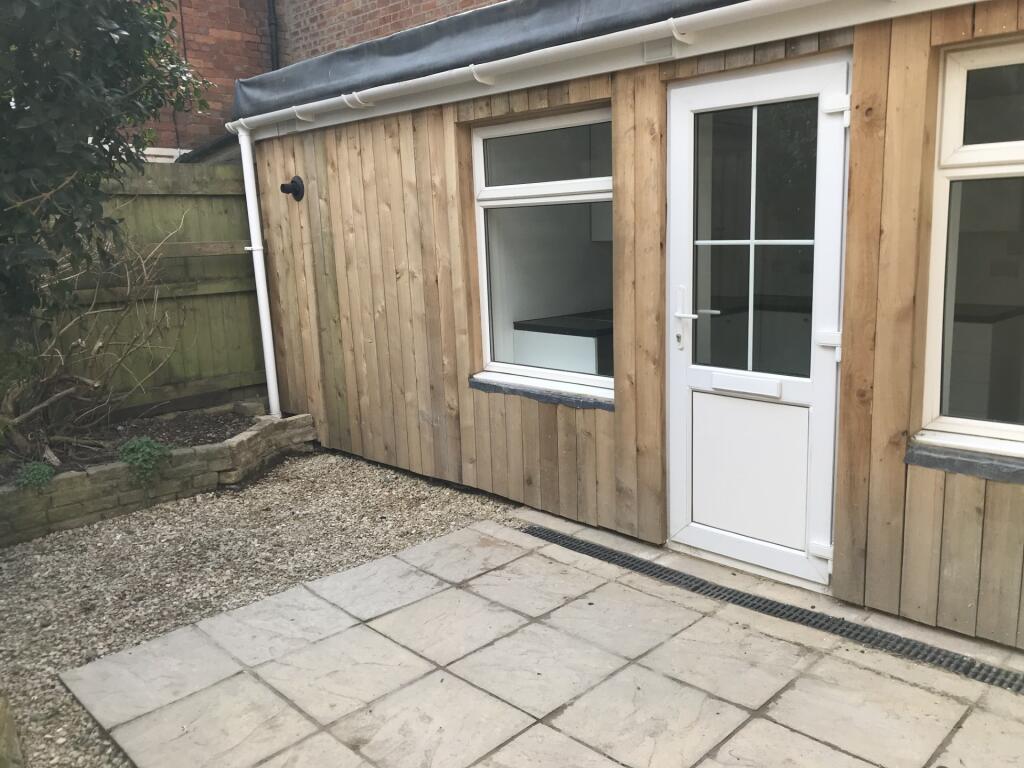 109, Victoria Road photo 3