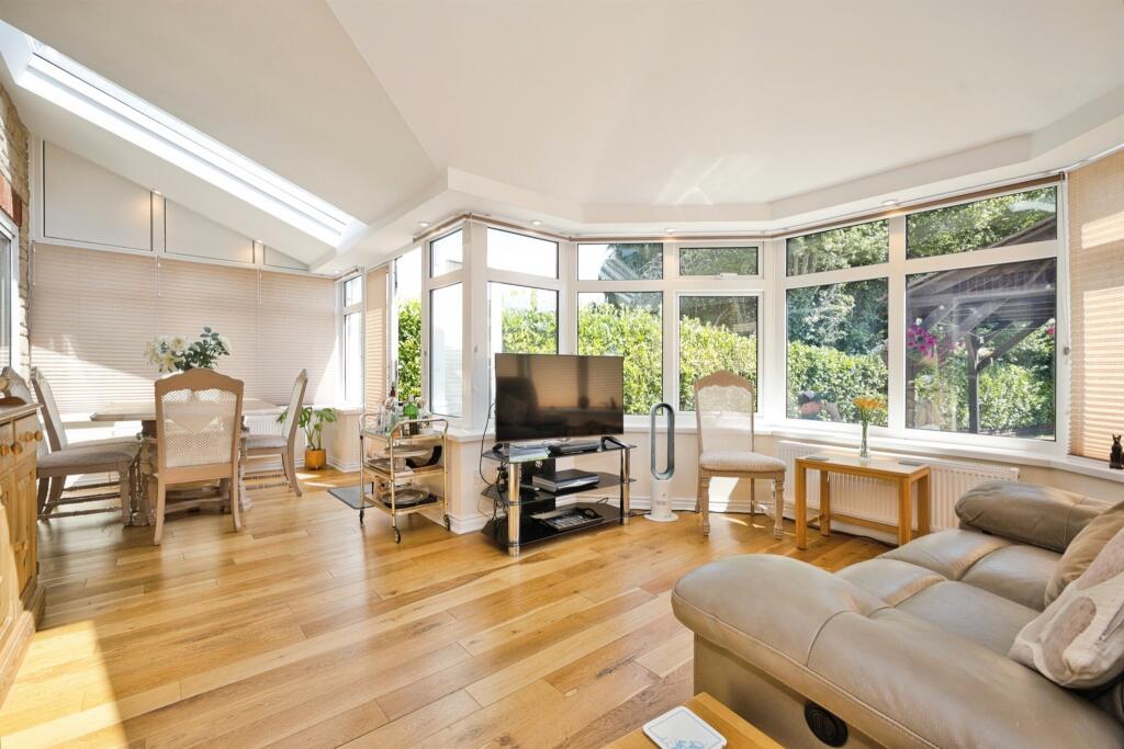 Wraxhill Road, YEOVIL photo 5