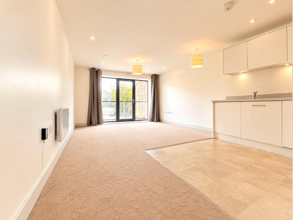 Apartment in Swindon - View 3