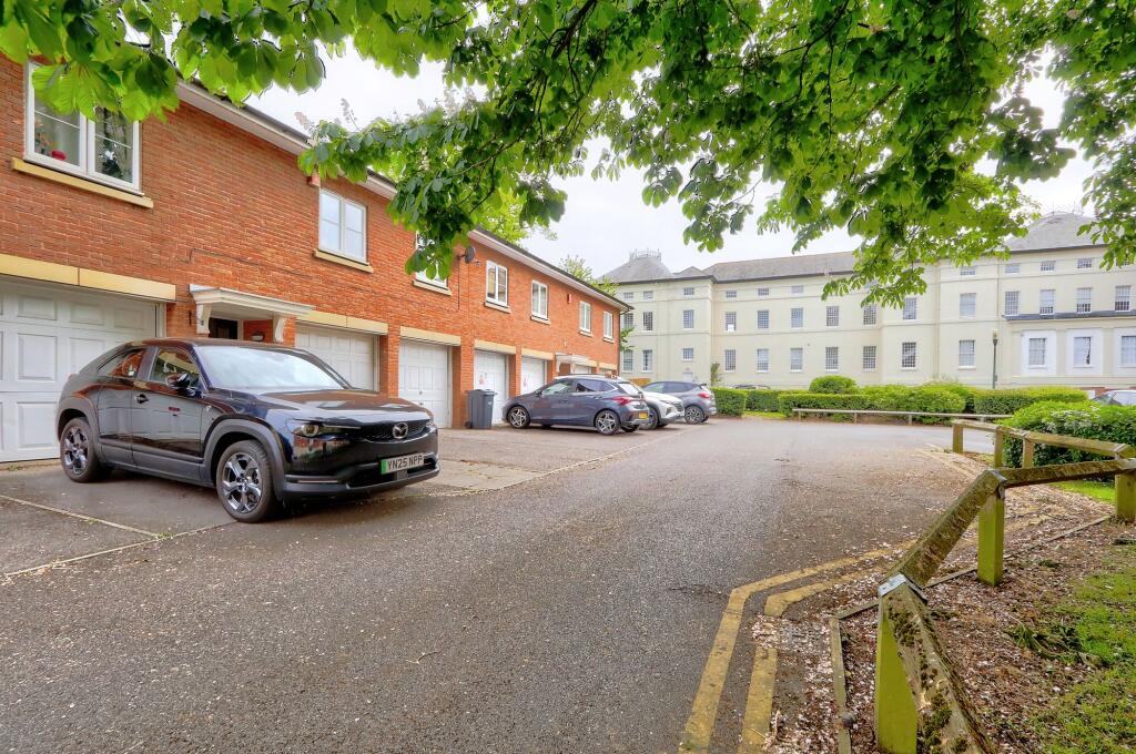 House in Gloucester, Gloucestershire - View 4