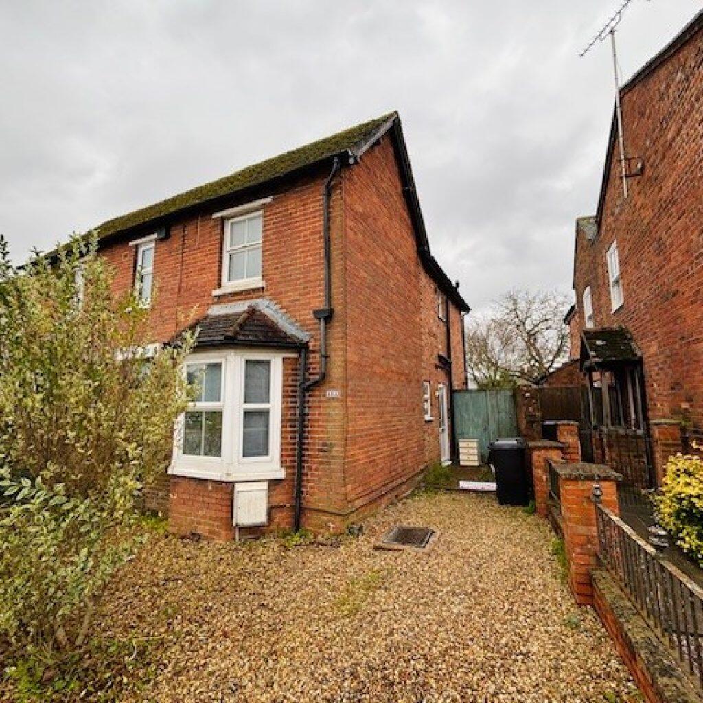 Main image of property: 40A BATH ROAD, THATCHAM