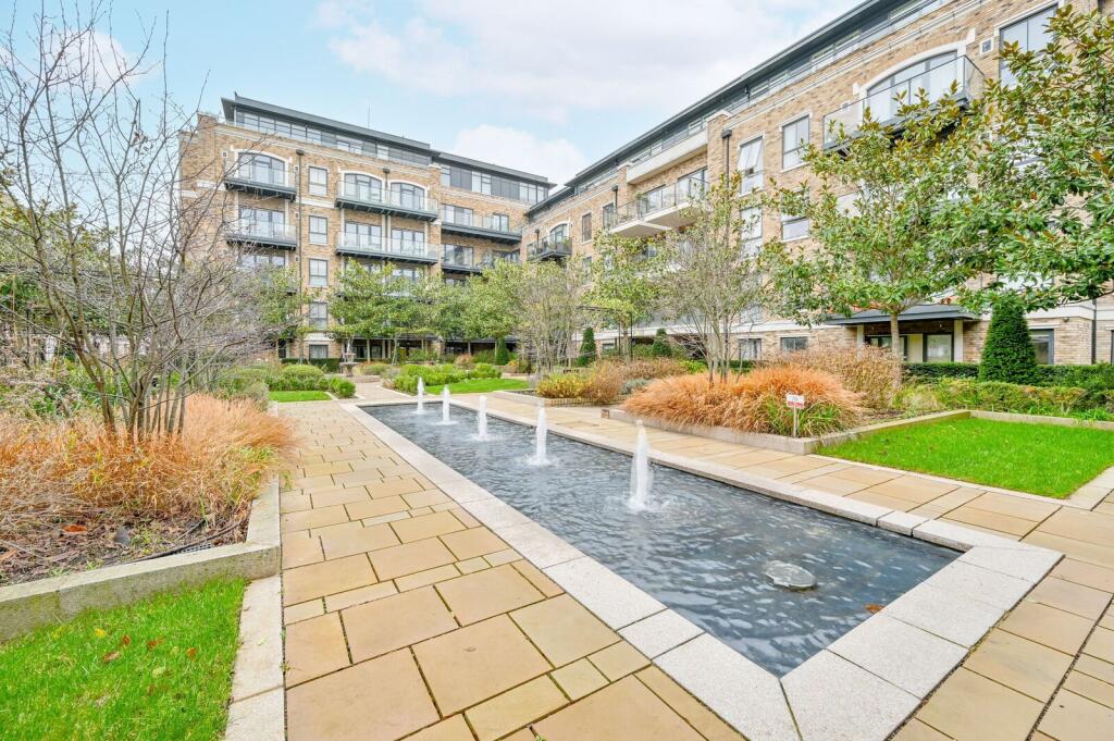Apartment in London - More
