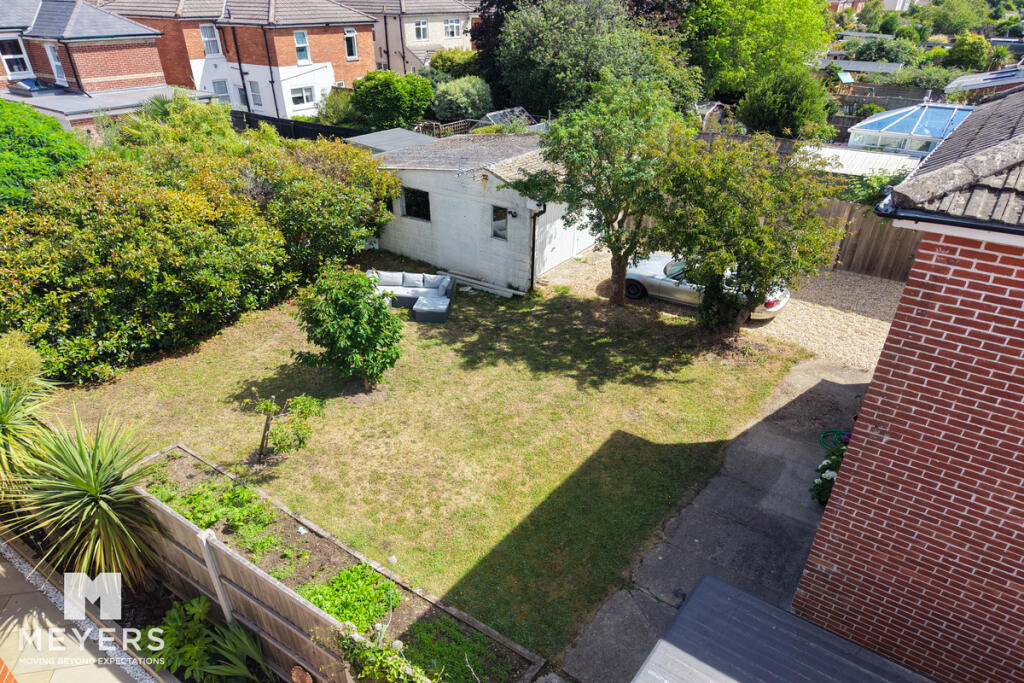 House in Christchurch, Iford, Fairmile - More
