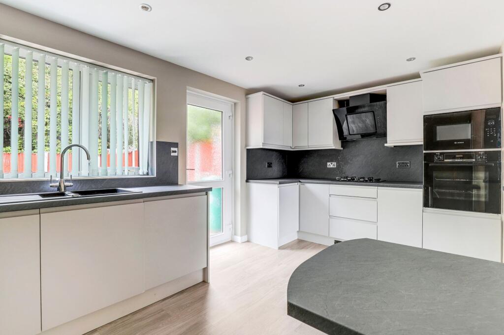 House in Nottingham, Cinderhill - More