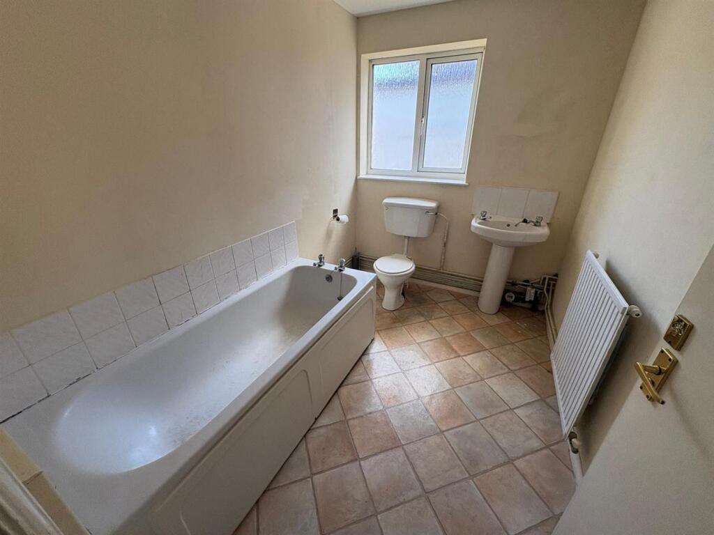 Apartment in Northampton, Phippsville - View 4