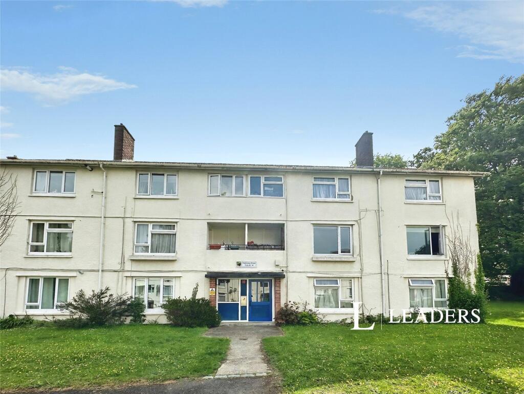 2-bed flat on Holmsley Close, Southampton, Hampshire, £150,000