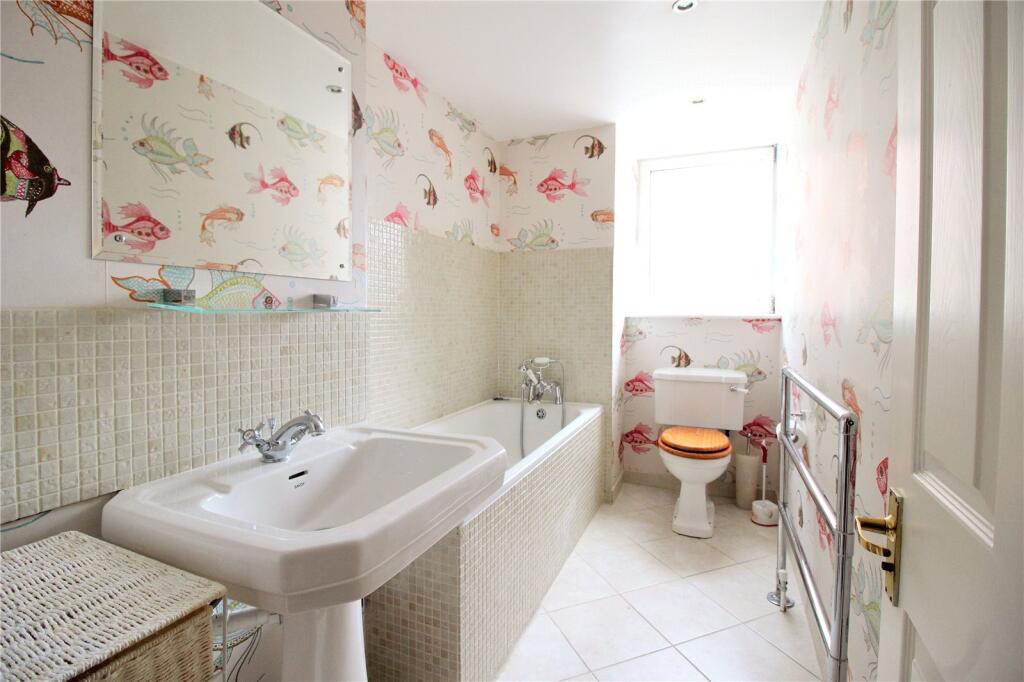 Apartment in London - More