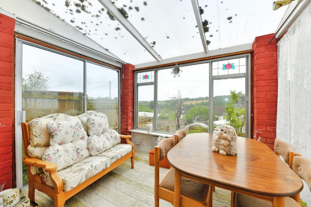 Lympne Avenue, Plymouth - Mehr