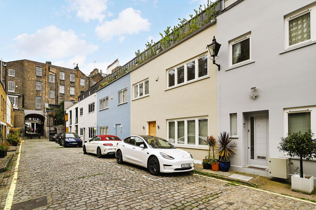 Gloucester Mews West, London, W2, London