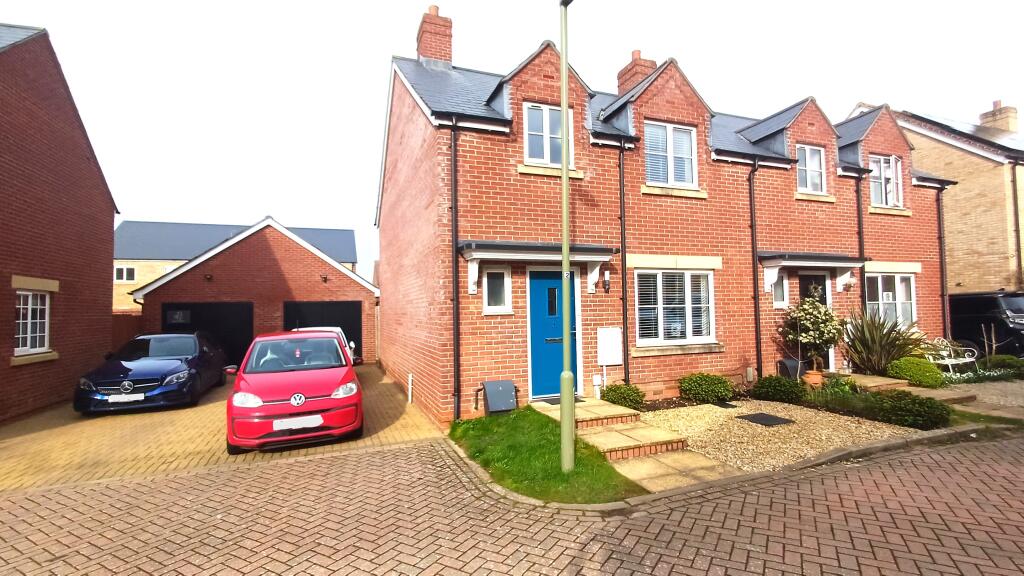 Main image of property: Ellis Lane, Chipping Norton, OX7