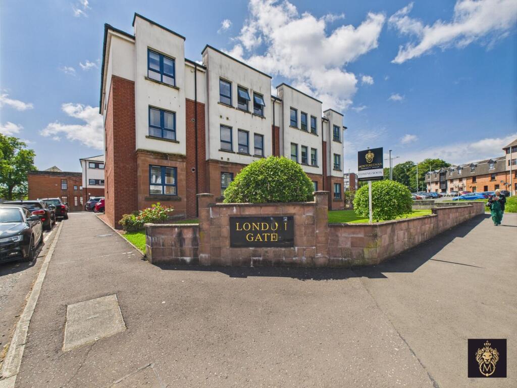 2-bed flat on London Road, £115,000