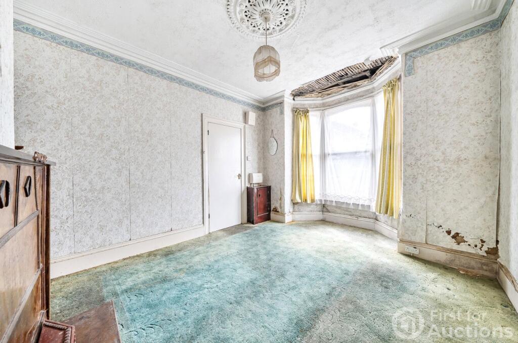 House in Portsmouth - View 4
