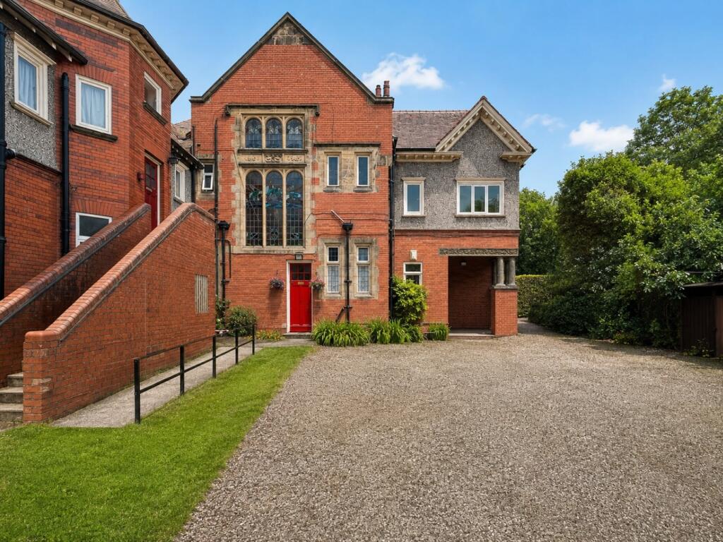 Main image of property: 4 Barholm, Mere Farm Road, Prenton, Merseyside, CH43 9TU