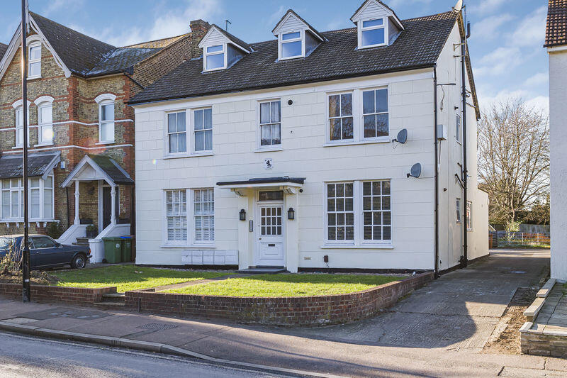 1-bed flat on Station Road, Sidcup, £225,000