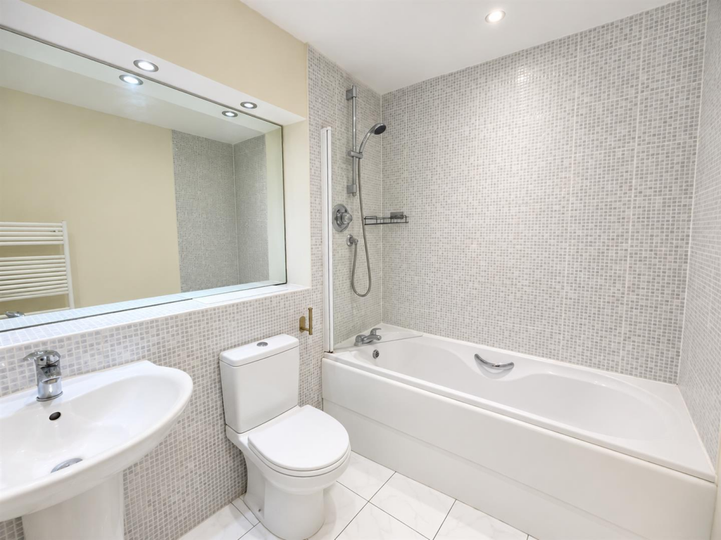 Apartment in Leicester - View 4