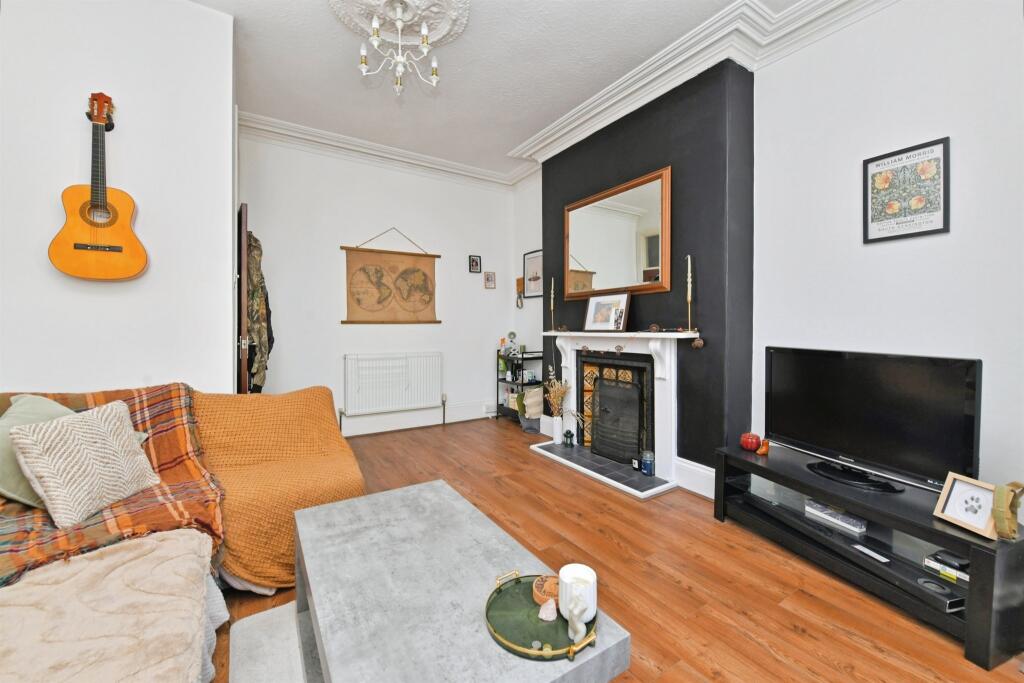 Apartment in Plymouth, St. Judes - View 4