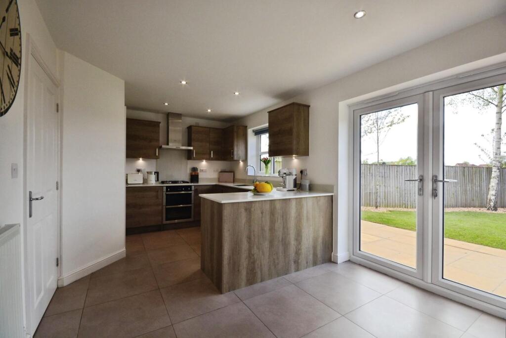 Plantin Road, Altrincham photo 3