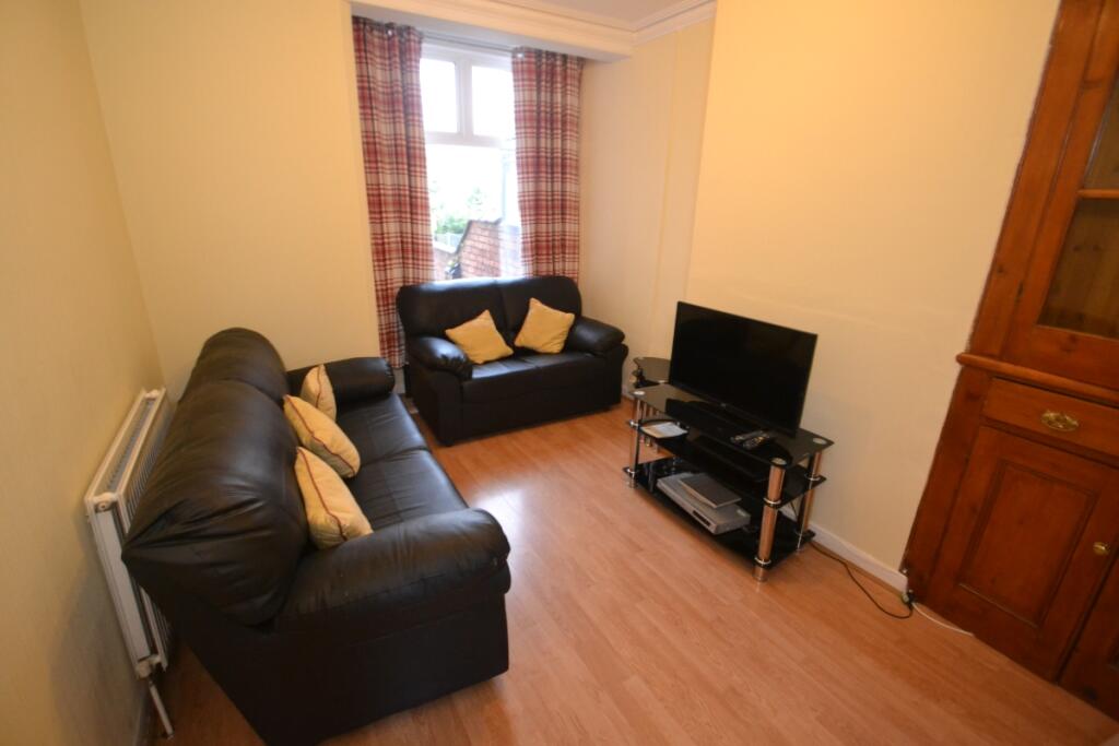 Balmoral Road, Northampton, NN2 - View 2