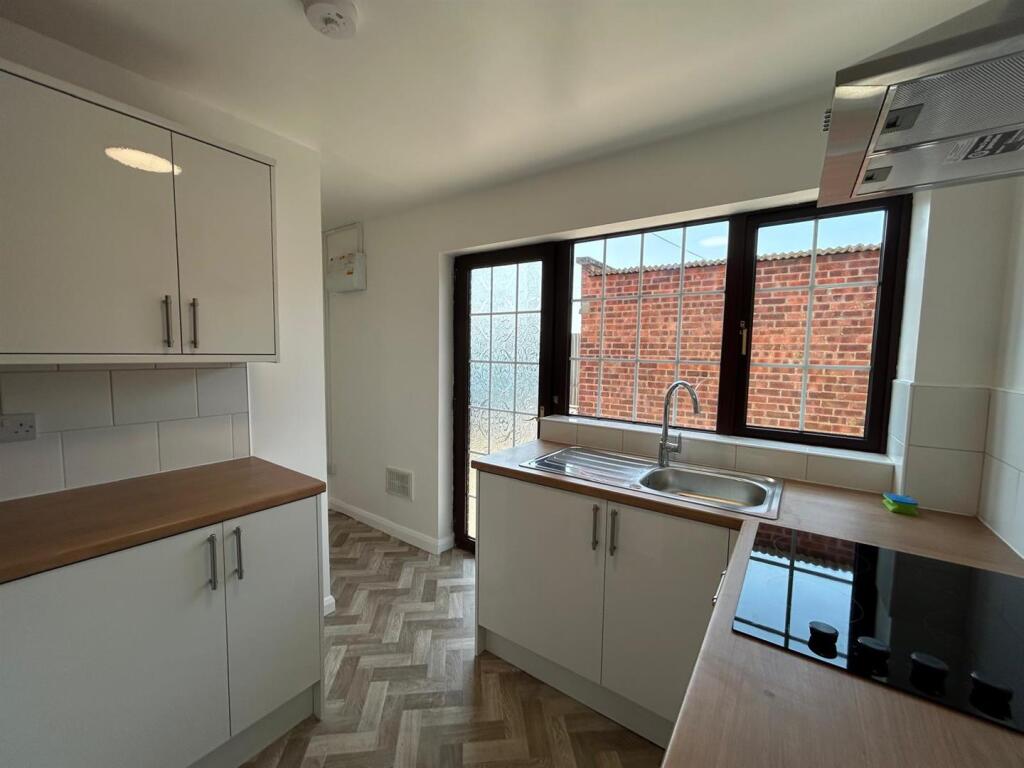 House in Northampton - View 5