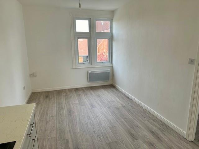 Apartment in Kettering, Brambleside - View 4