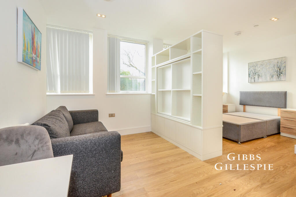 Main image of property: High Street, Rickmansworth, Hertfordshire, WD3