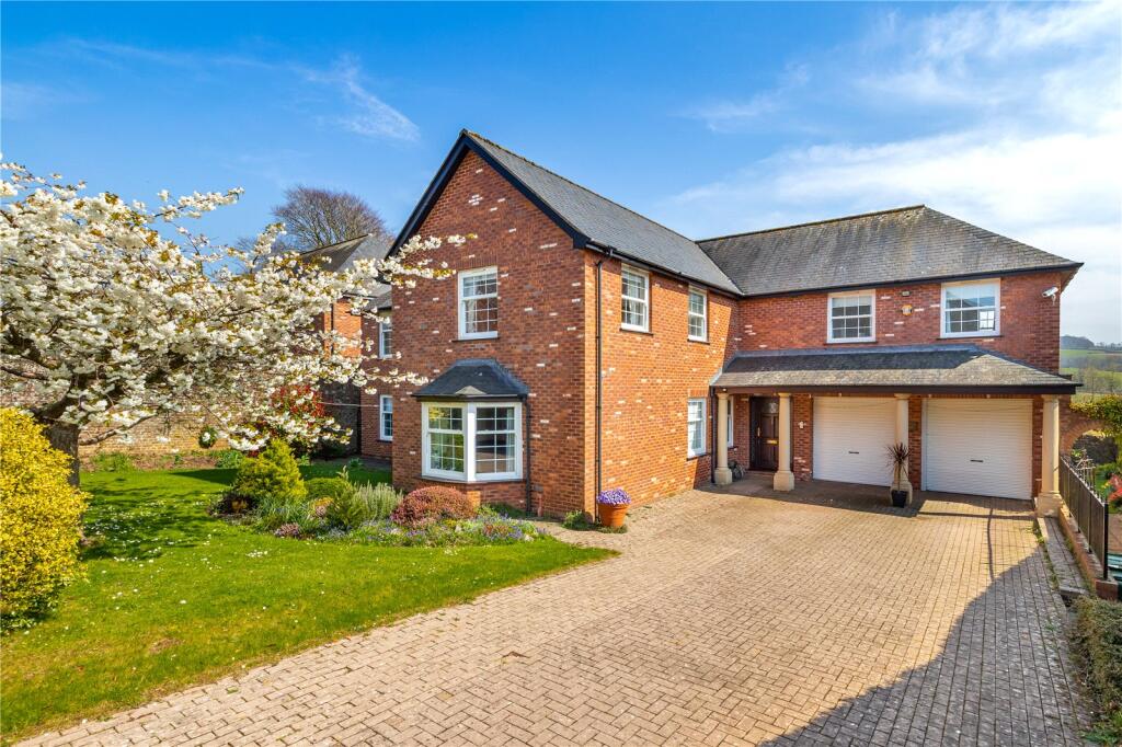 Main image of property: Lindridge, Teignmouth, Devon, TQ14