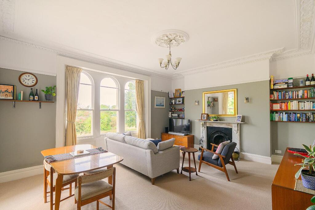 Apartment in Bristol - More