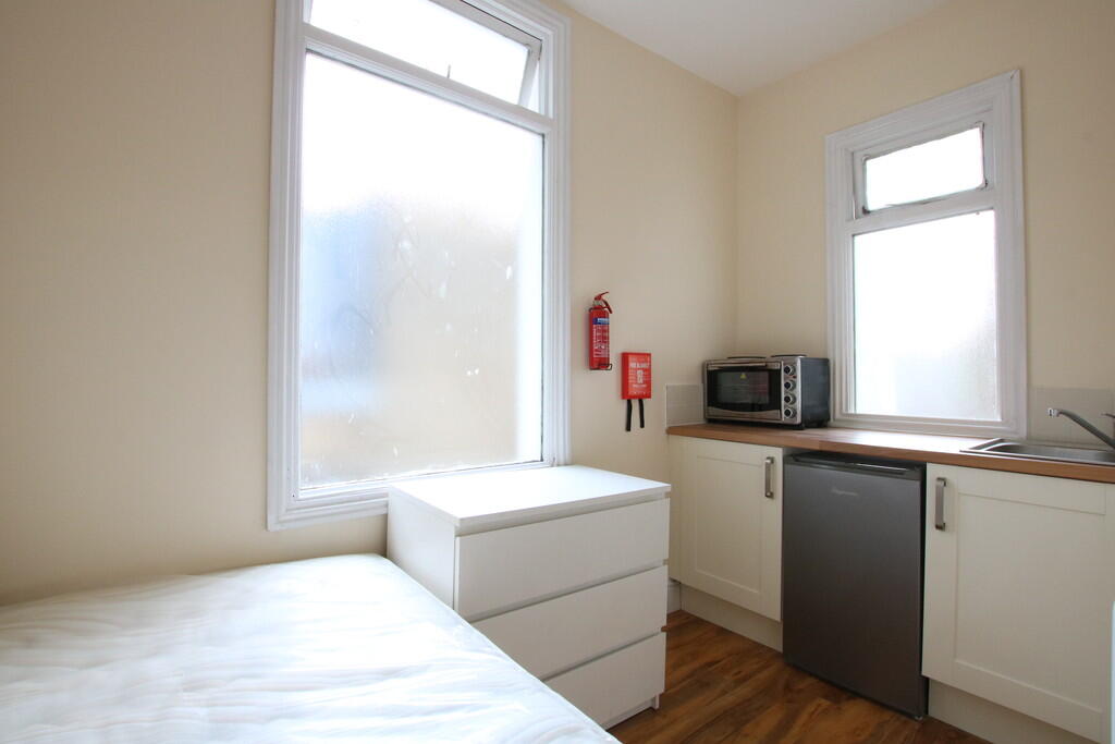 Main image of property: Goldney Road, London