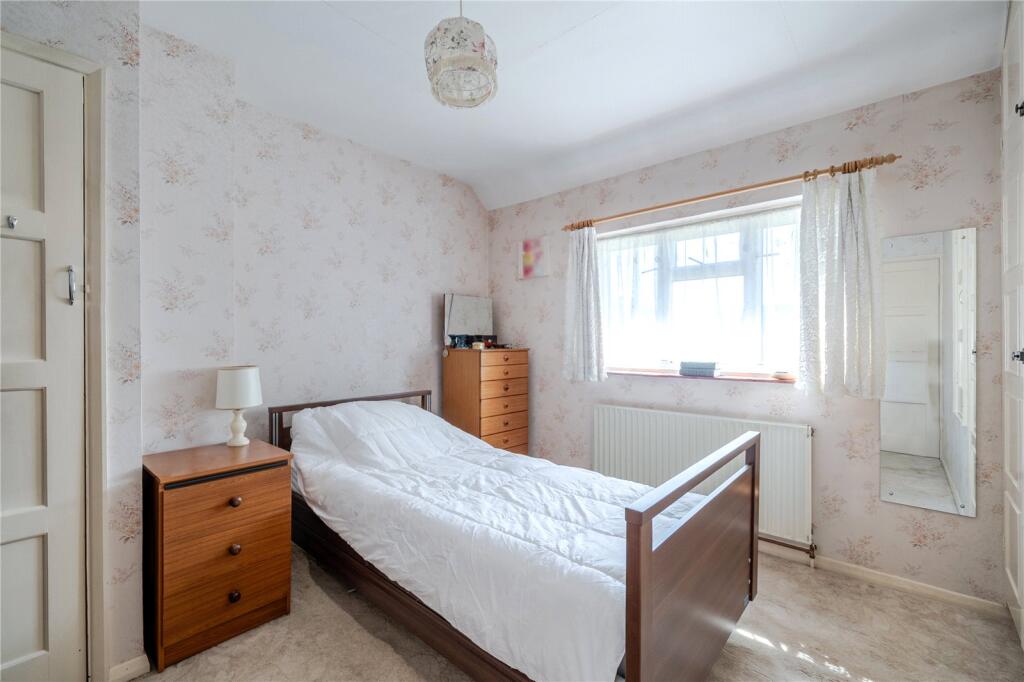 Heathfield Road, Hersham, KT12 – pohled 6