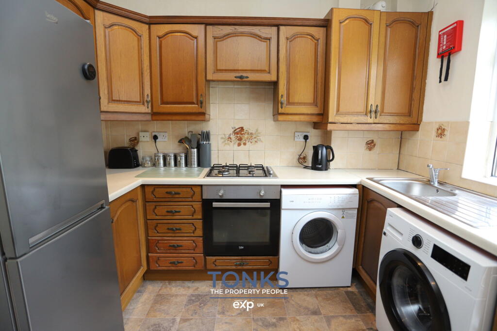 House in Dudley, West Midlands - View 4