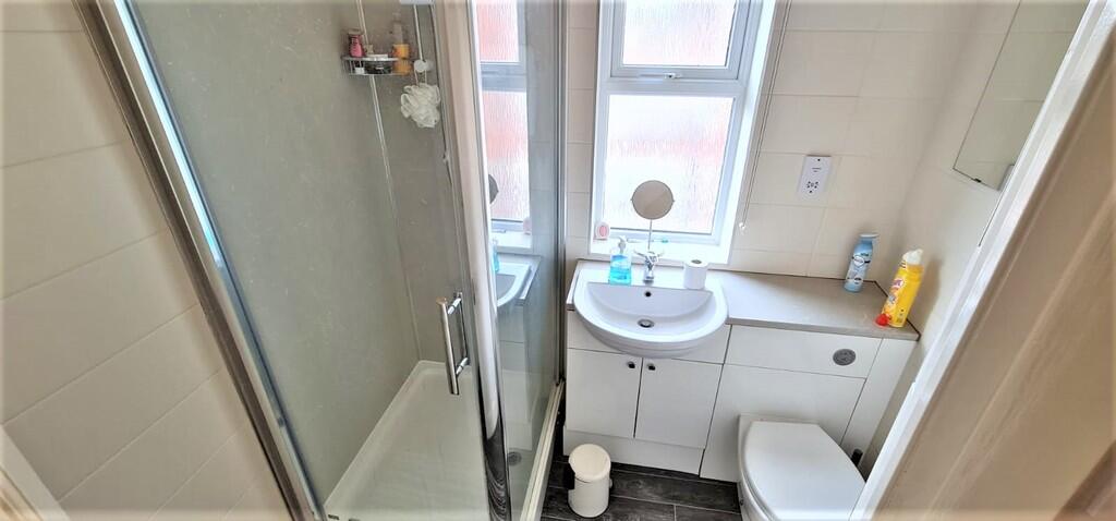 1 bedroom house share for rent
