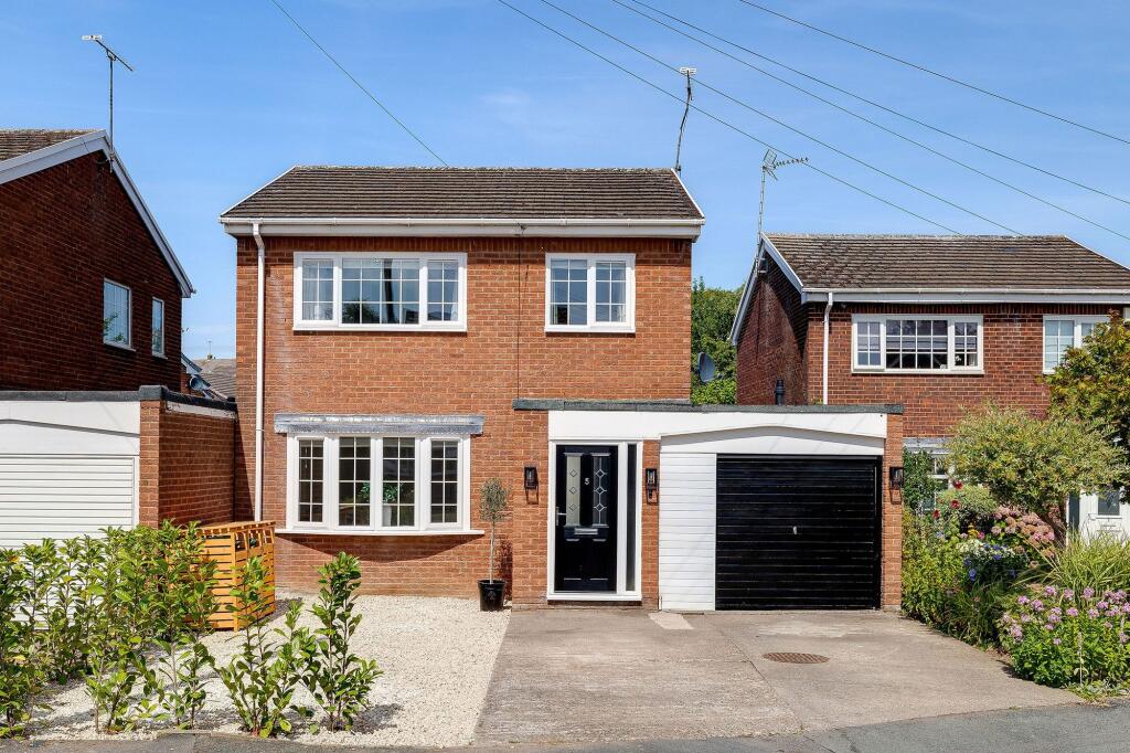 4-bed detached on Oak Drive, Marford, LL12, £425,000