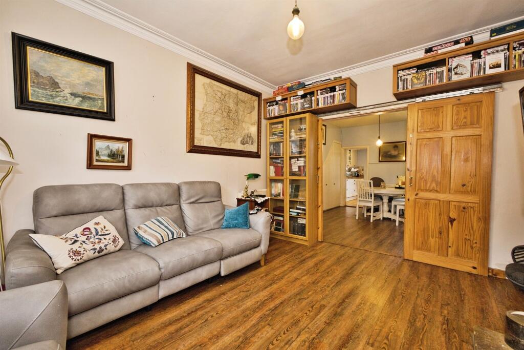 House in Yeovil, Somerset - View 4